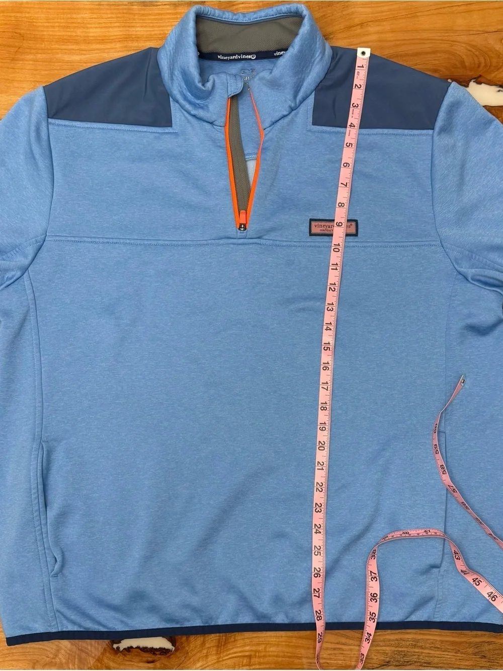 Vineyard Vines Men's Light Blue Orange Quarter-Zip with Navy Panels Fleece - Picture 3 of 10